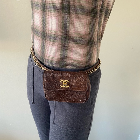 Rare🔥🔥Chanel Alligator Vintage Waist Flap Bag - Picture 3 of 16
